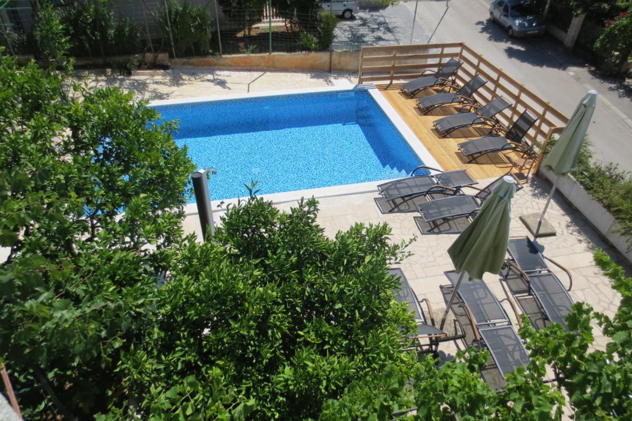 Zimmer F2 Appartement Pula Buitenkant foto